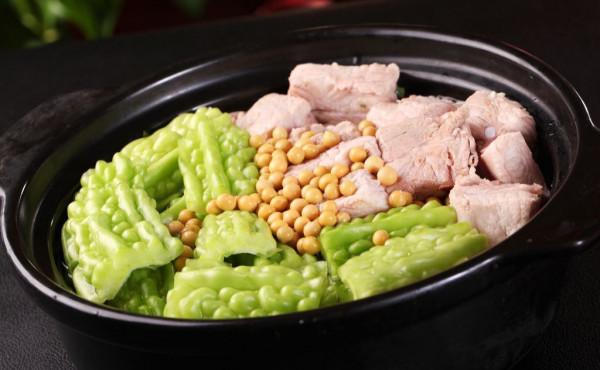 《大灣仔的夜》開播！三菜一湯388元？網友：果然是“良心黑店”