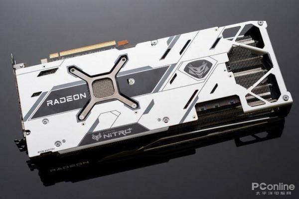 藍寶石RX 6900 XT 超白金 極光特別版評測：一年後RX 6900 XT更強了？