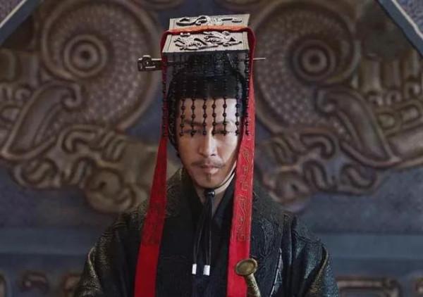 秦始皇為什麼要用“朕”做自稱，丞相李斯：把字拆開看看