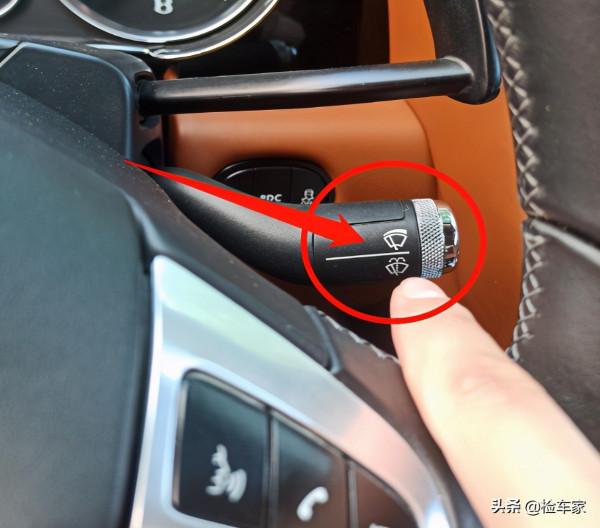 九年的二手車賣130萬，不成想內飾功能沒反應，買主：留著報廢吧