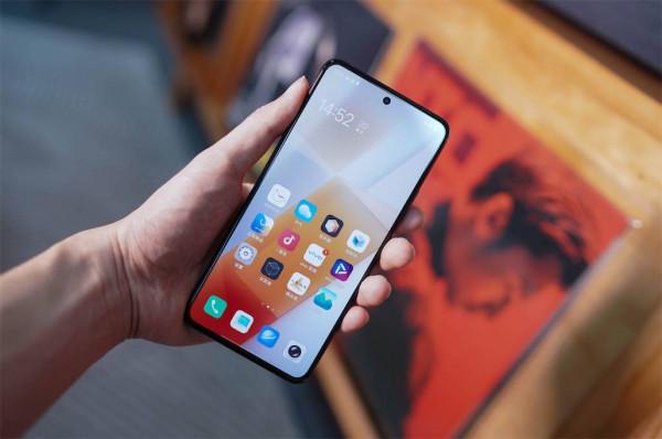 驍龍888旗艦開啟降價，120Hz+120W+大面積VC動力泵液冷散熱+降500