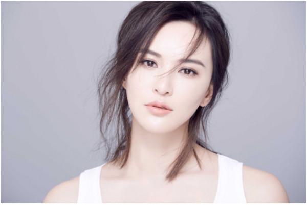 莫小奇：大學時懷孕生子，敗光父母80萬，黃海波花600萬追她