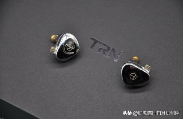萬元級HIFI音效TRN聲學30動鐵單元高性價比旗艦級BA15耳機評測