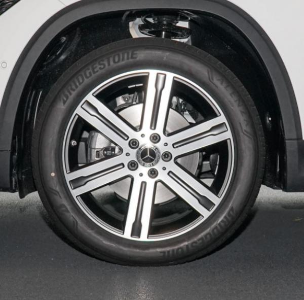 賓士GLA踩剎車異響怎麼處理？