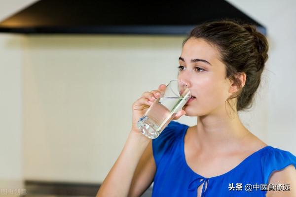 冬天總是很乾燥，推薦兩個食療方，應對“暖氣病”