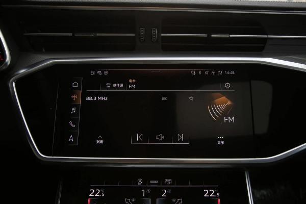 低調的豪華行政級轎車，車長5米，配置豐富，帶你體驗奧迪A6L