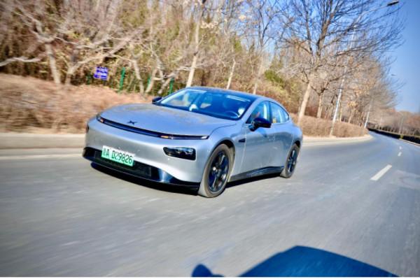 一公里不到四毛錢 小鵬P7四驅高效能版電耗測試