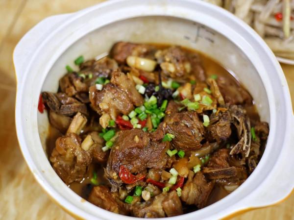 曬曬我家的中秋家宴，不到200元，做了6道菜，網友：太寒酸沒眼看