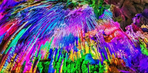 國內有個“武學”景點，內有降龍十八掌，驚豔之處令人歎為觀止