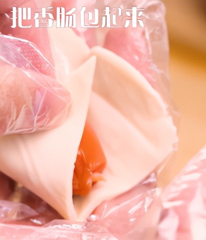 一口一個的“金鑼香酥樂食丸”，簡直酥到掉渣