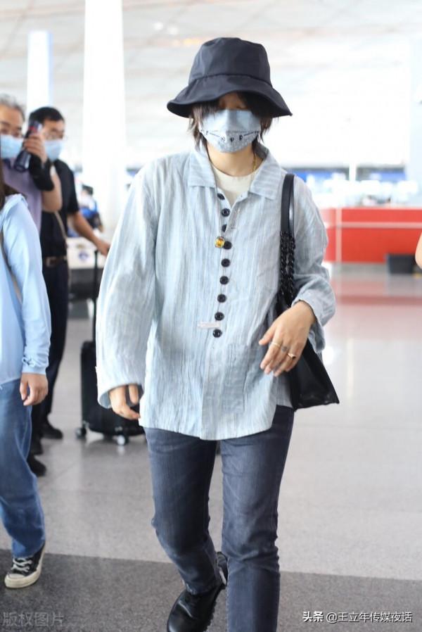 周筆暢《翻白眼》《筆記》,《一週年》《誰動了我的琴絃》 周筆暢《翻白眼》《筆記》,《一週年》《誰動了我的琴絃》