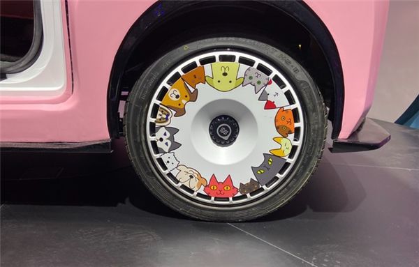 賣5萬還配女王副駕？奇瑞QQ冰淇淋情人節推特別版：首位車主白送