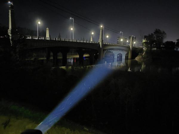 前途光明，照亮遠方！olight傲雷Archer方幕手電賞玩