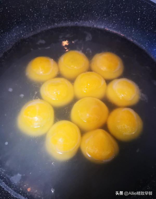 還在買冷凍湯圓嗎？教您做兩種餡的南瓜湯圓，香甜粘糯又營養，贊