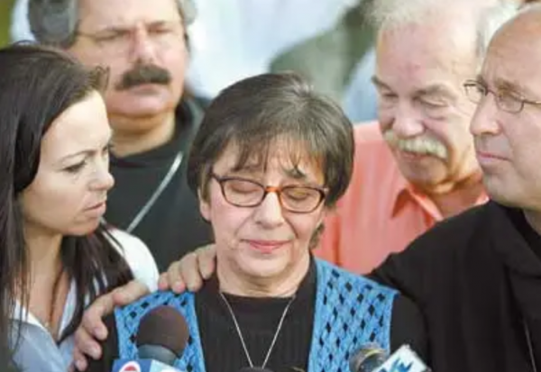 美國女孩臥床昏睡14年，突然呻吟產下一男嬰，男護工涉嫌侵犯被捕