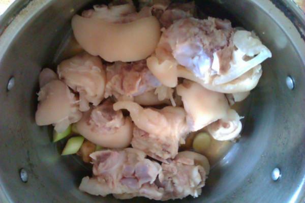 教你豬蹄的秘製做法,解饞過癮超美味,孩子們都饞得不行 教你豬蹄的秘製做法,解饞過癮超美味,孩子們都饞得不行