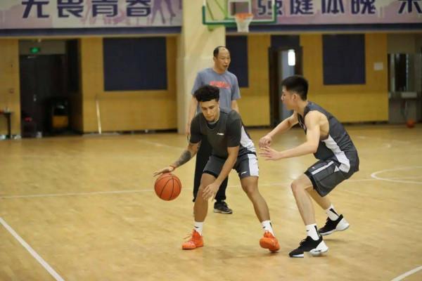 24順位被選中!“網紅後衛”阿迪力打了7場比賽,他的表現如何? 24順位被選中!“網紅後衛”阿迪力打了7場比賽,他的表現如何?