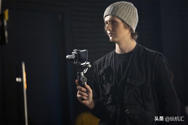 如何提升手機影片拍攝效果？一款SMOOTH 5就足夠了