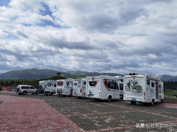 漢EV自駕新疆伊犁，一個人獨自玩耍，逛鞏留縣的蝶湖景區