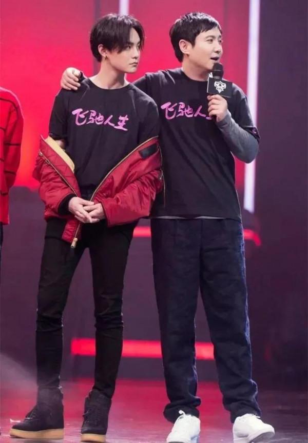 長了張矮個臉,但其實卻是高挑身材的明星們,有些絕對出乎你意料 長了張矮個臉,但其實卻是高挑身材的明星們,有些絕對出乎你意料