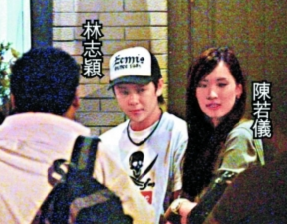 6位娶“醜妻”的男明星，個個都死心塌地，最長的相守38年