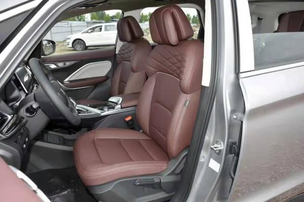 嘉際PHEV：外觀運動，配置豐富，適合年輕人