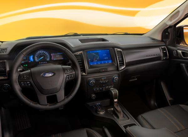 福特Ranger套裝版車型官圖釋出 全車黑化 配專屬橙色車漆