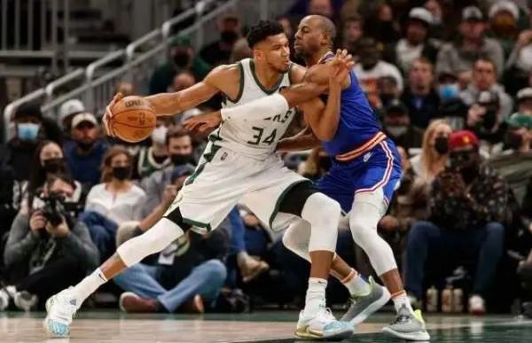 今日參賽球隊最佳球員評選，哈登26+9+7，庫裡，莫蘭特均落選