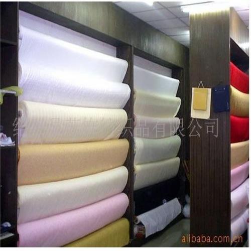 出門旅遊在外住酒店,床上有一塊?你會相信這個布其他作用嗎? 出門旅遊在外住酒店,床上有一塊?你會相信這個布其他作用嗎?