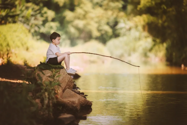 一位清華媽媽拿出一瓶水，說出了一個讓千萬家長醒悟的教育方法