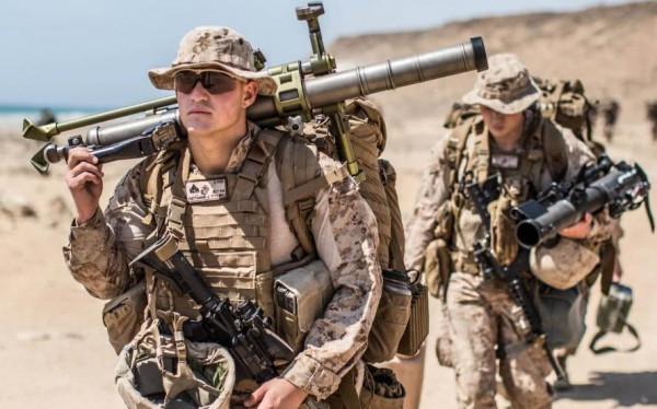 1999年俄軍搶佔科索沃機場，北約美國指揮官下令：立即向俄軍開火