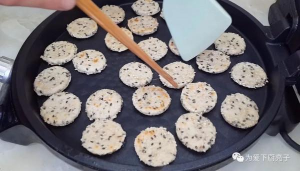 餅乾這做法和麵包一樣香，鍋裡一烙，好吃又營養，出鍋孩子搶著吃