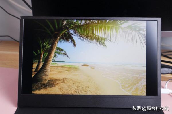 便攜顯示器如何選？安美特4K 15.6寸高畫質顯示器非你莫屬