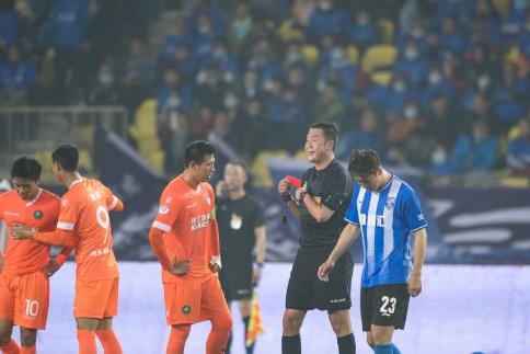 官宣！前歐洲豪門核心中衛正式登陸中超，曾是巴西國字號主力