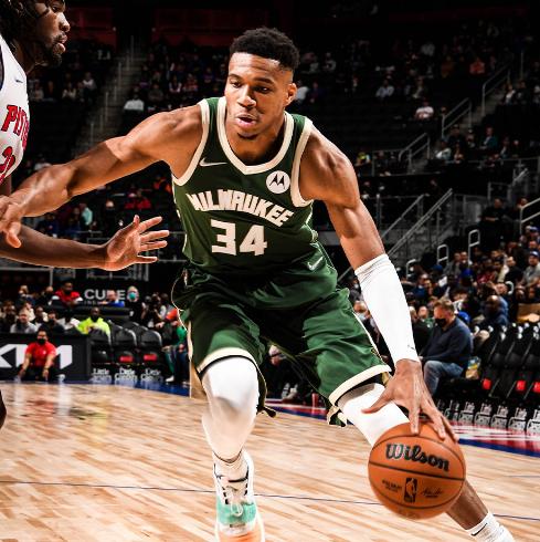 字母哥28+8+9雄鹿大勝活塞！狀元14中2三分9中0