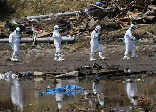 假如人一口氣喝1400杯鐳水，會怎麼樣？死無全屍還是核輻射變異？