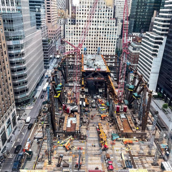 中美兩大銀行—招商與摩根大通各自在建的全球總部，誰更驚豔？