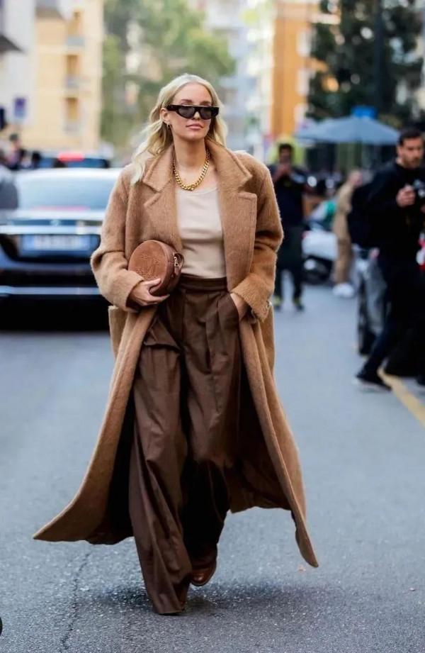 大衣和包包,怎麼搭配更好看? 大衣和包包,怎麼搭配更好看?