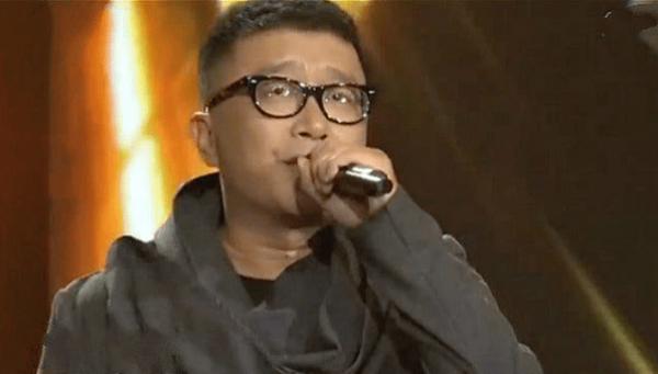 憑“兩隻蝴蝶”爆紅，如今“銷聲匿跡”，龐龍是資本的犧牲品嗎？