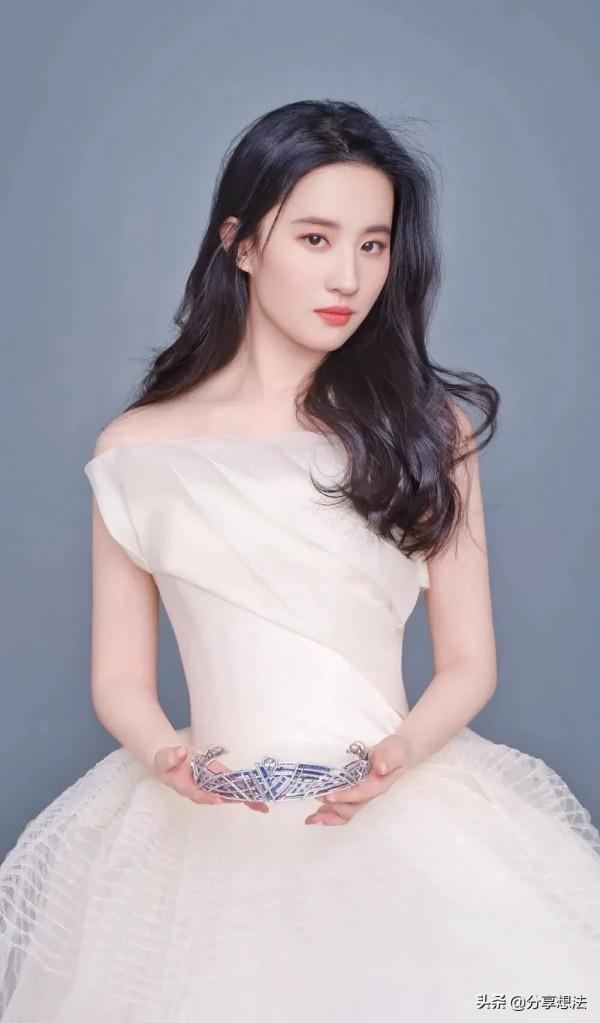 劉亦菲現代裝美圖桌布