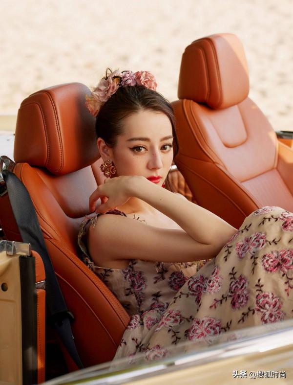 原來,女明星的紅毯造型已經卷到了這些細節 原來,女明星的紅毯造型已經卷到了這些細節