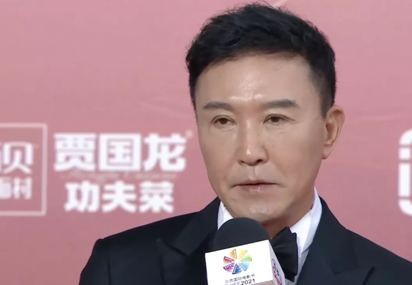 北影節閉幕紅毯:關曉彤難得美一回,馬伊琍變水嫩,段奕宏老來俏 北影節閉幕紅毯:關曉彤難得美一回,馬伊琍變水嫩,段奕宏老來俏