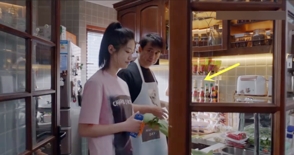 陳卓家的廚房更有看頭，3㎡左右，純靠4個設計做到小面積雜而不亂