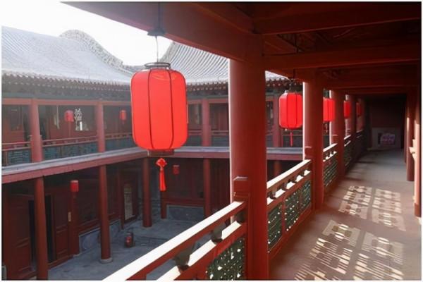 寧夏一鉅富豪宅走紅，主人家中親丁三千人，距市中心只有80公里