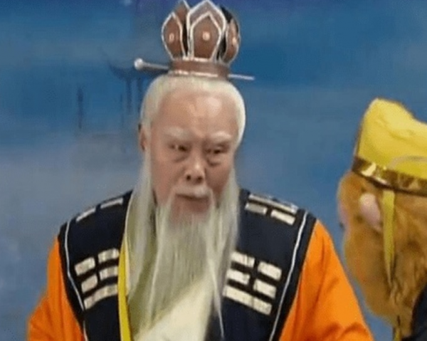 12位年近100歲還健在的老戲骨，秦怡令人敬佩，田華一生太可憐