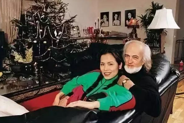 韋唯的不幸史：從一代歌后到“被老公家暴險喪命”，她經歷了什麼