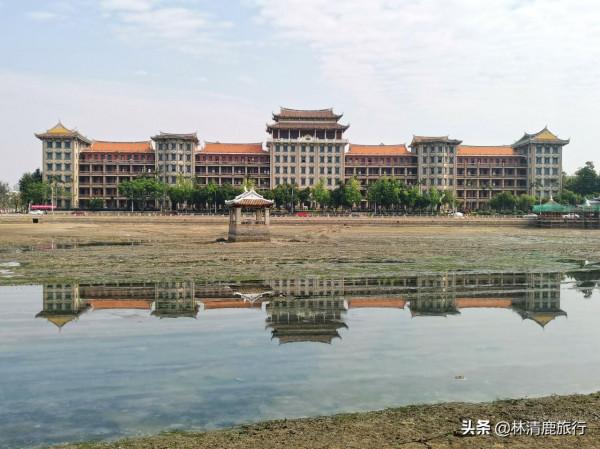 中國這個村莊竟有12所學校,高中大學全都有,村長被舉行國葬 中國這個村莊竟有12所學校,高中大學全都有,村長被舉行國葬