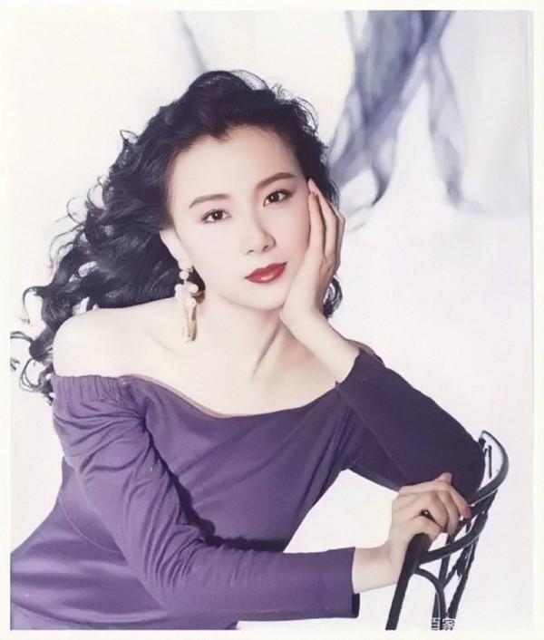 10位女星重扮成名時角色，醫美駐顏與自然老去，差距不言而喻