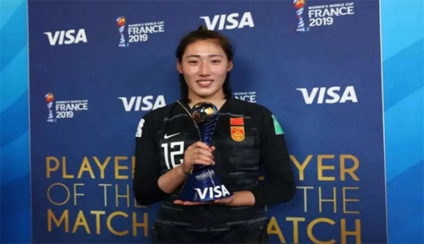 女子足球，你認為沈夢雨和趙麗娜誰更厲害一些？