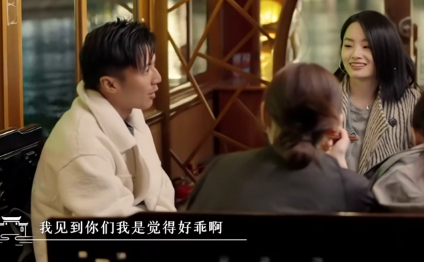 冰清玉潔4胞胎一年學費200萬，人美又愛吃，謝霆鋒：藝人要少吃飯
